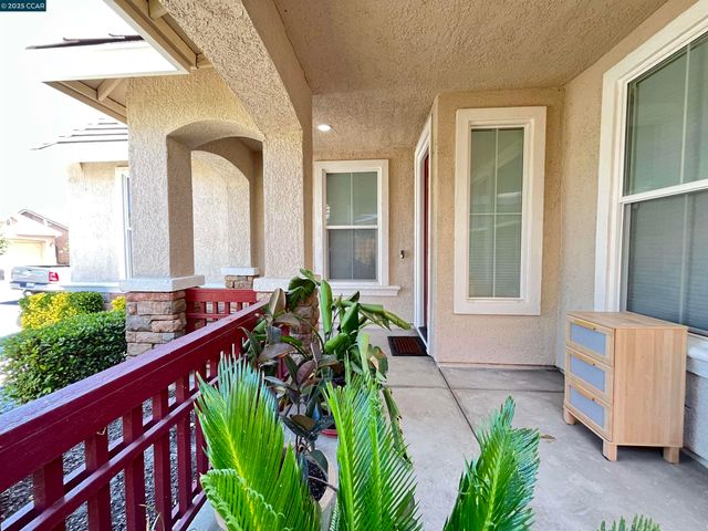 1870 Zurlo Way, Sacramento, CA 95835