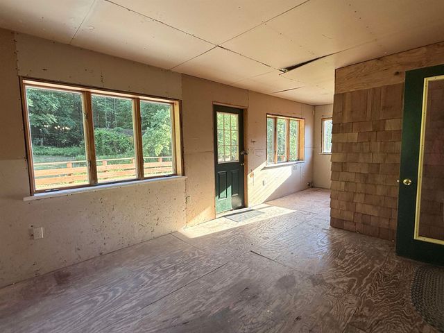 498 Town Line Road, Bennington, VT 05201