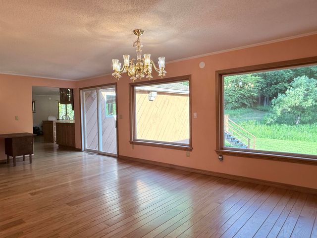498 Town Line Road, Bennington, VT 05201