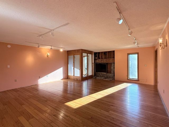 498 Town Line Road, Bennington, VT 05201