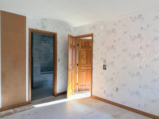 498 Town Line Road, Bennington, VT 05201