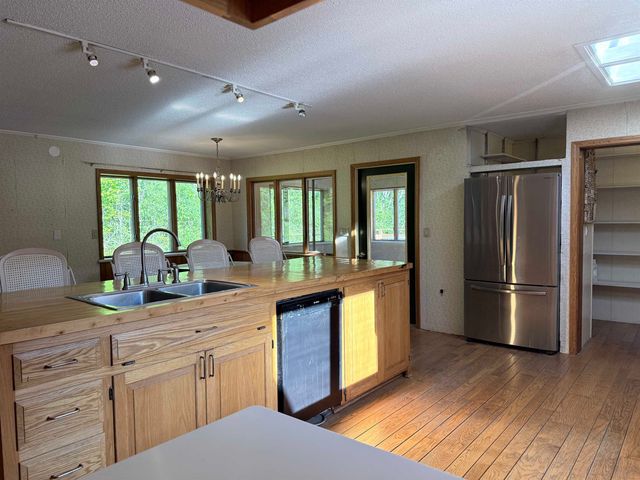 498 Town Line Road, Bennington, VT 05201
