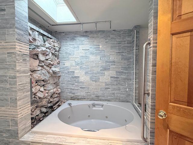 498 Town Line Road, Bennington, VT 05201