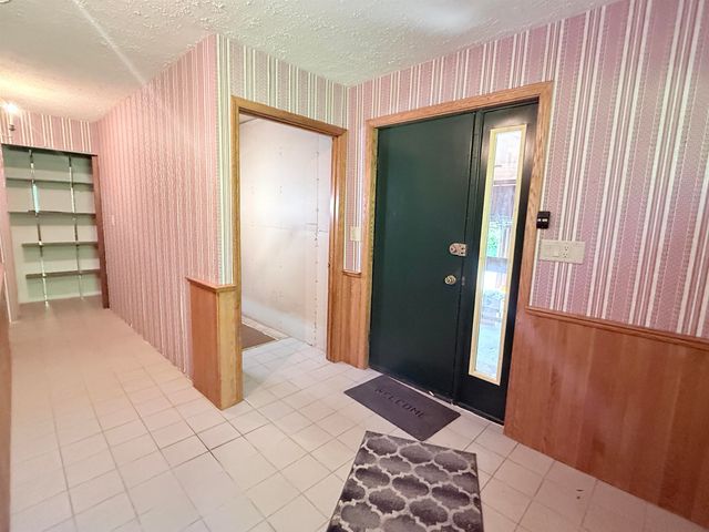 498 Town Line Road, Bennington, VT 05201