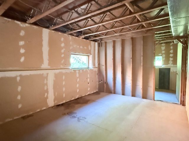 498 Town Line Road, Bennington, VT 05201