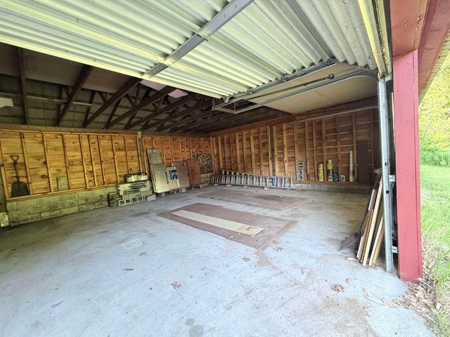 498 Town Line Road, Bennington, VT 05201