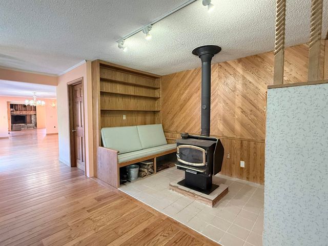 498 Town Line Road, Bennington, VT 05201