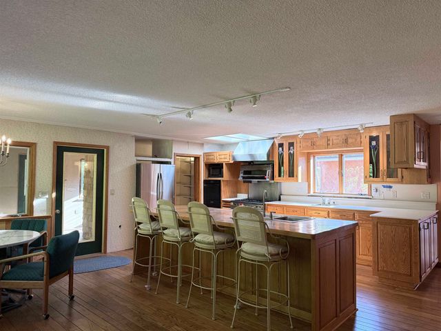 498 Town Line Road, Bennington, VT 05201