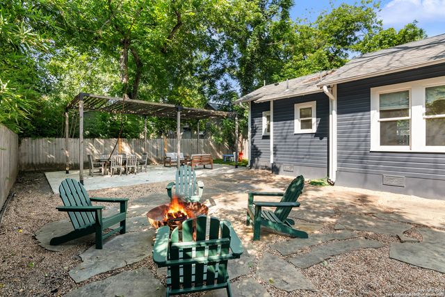 126 ARMOUR PL, San Antonio, TX 78212