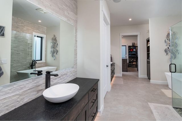 62825 Montara Drive, Bend, OR 97701