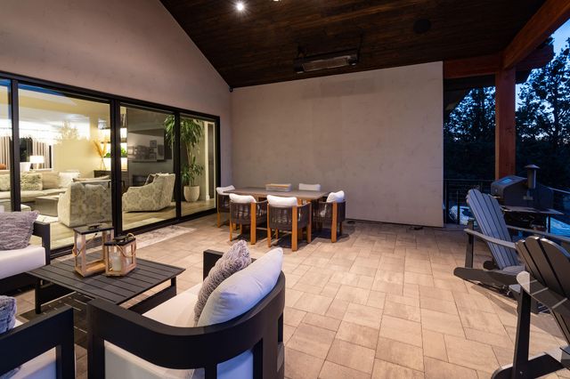 62825 Montara Drive, Bend, OR 97701