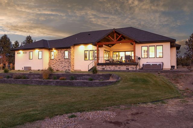 62825 Montara Drive, Bend, OR 97701