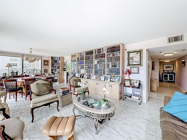 210 174th Street 409, Sunny Isles Beach, FL 33160