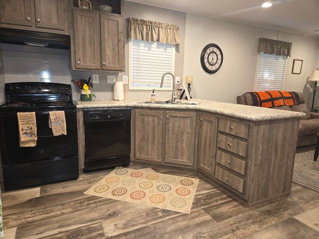204 W BK 1650 Road, Stigler, OK 74462