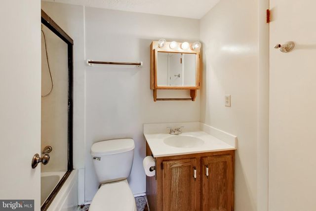 1209 BANNISTER CIR, Waldorf, MD 20602