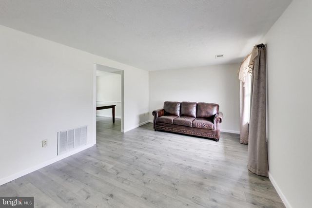 1209 BANNISTER CIR, Waldorf, MD 20602