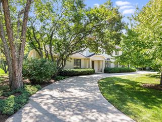 1481 Thor Drive, Inverness, IL 60067