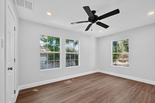 1113 Brock Street, Dallas, TX 75203