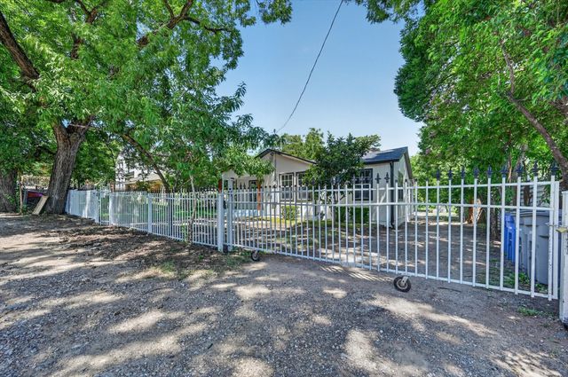 1113 Brock Street, Dallas, TX 75203