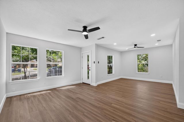 1113 Brock Street, Dallas, TX 75203