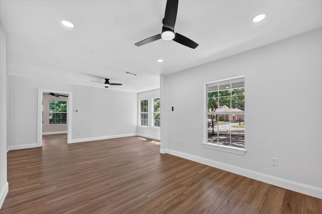 1113 Brock Street, Dallas, TX 75203