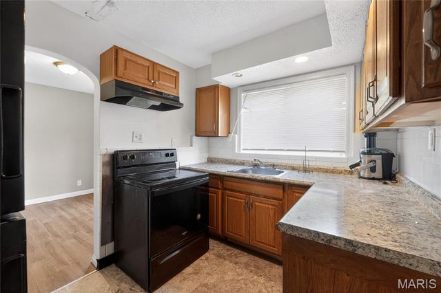 4701 Nelson Drive, St Louis, MO 63121