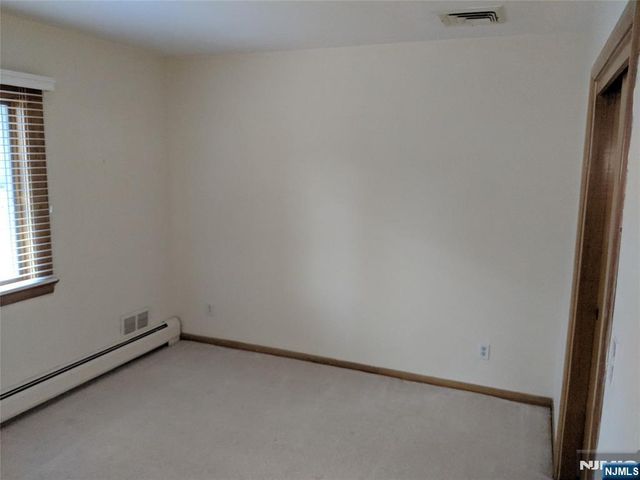 711 W SADDLE RIVER Road, Ho-ho-kus, NJ 07423