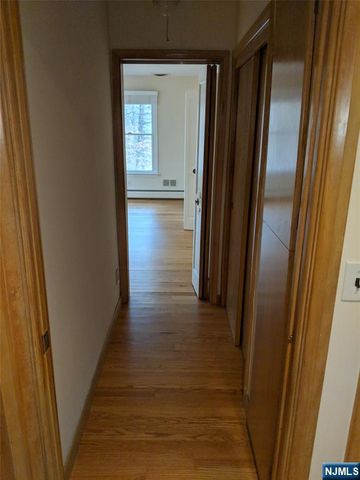 711 W SADDLE RIVER Road, Ho-ho-kus, NJ 07423