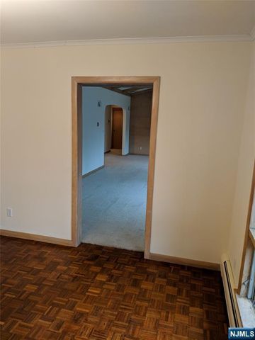 711 W SADDLE RIVER Road, Ho-ho-kus, NJ 07423