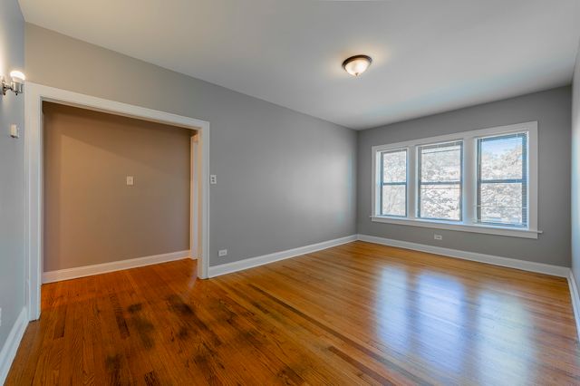 2056 W Arthur Avenue 3W, Chicago, IL 60645