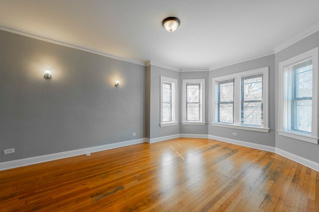 2056 W Arthur Avenue 3W, Chicago, IL 60645