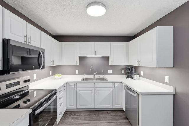 17424 Deerfield Drive SE, Prior Lake, MN 55372