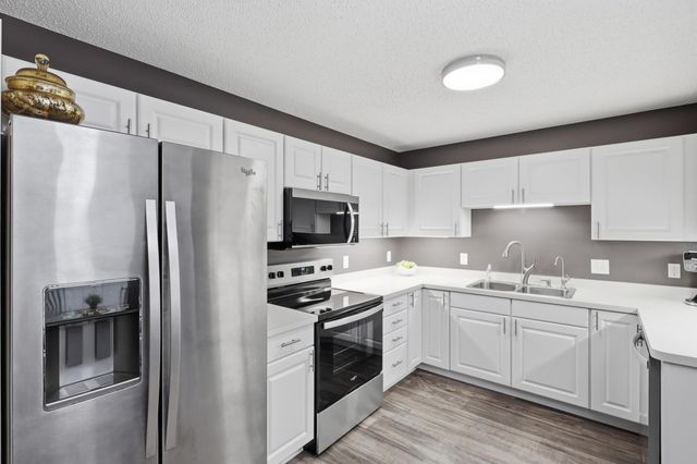 17424 Deerfield Drive SE, Prior Lake, MN 55372