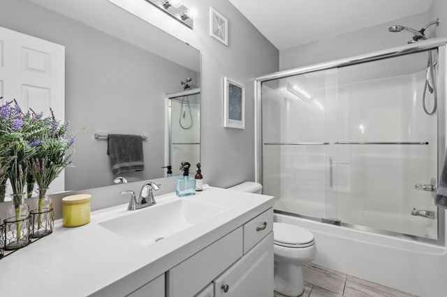 17424 Deerfield Drive SE, Prior Lake, MN 55372