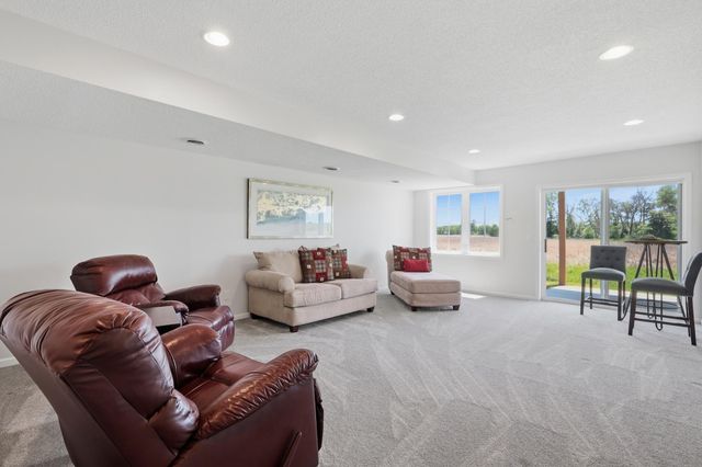 17424 Deerfield Drive SE, Prior Lake, MN 55372
