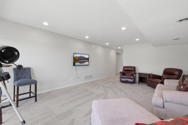 17424 Deerfield Drive SE, Prior Lake, MN 55372
