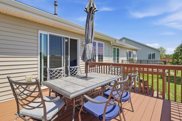 17424 Deerfield Drive SE, Prior Lake, MN 55372
