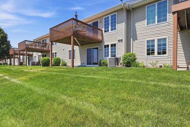 17424 Deerfield Drive SE, Prior Lake, MN 55372
