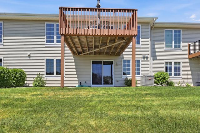 17424 Deerfield Drive SE, Prior Lake, MN 55372