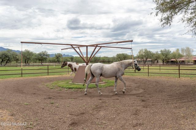 3155 W Elephant Head Road, Amado, AZ 85645