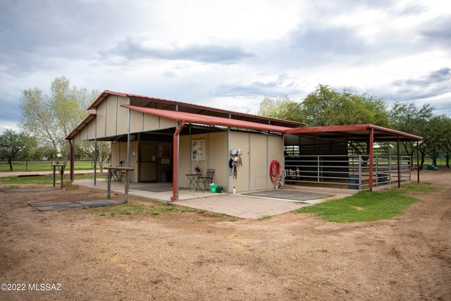 3155 W Elephant Head Road, Amado, AZ 85645