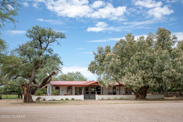 3155 W Elephant Head Road, Amado, AZ 85645