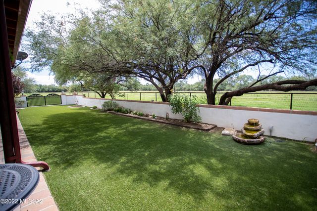 3155 W Elephant Head Road, Amado, AZ 85645