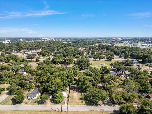 1003 E Clay Street, Waco, TX 76704