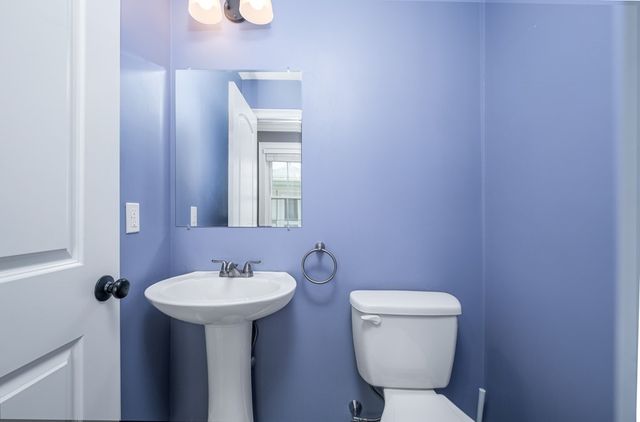 89 Overland 2, Waltham, MA 02451