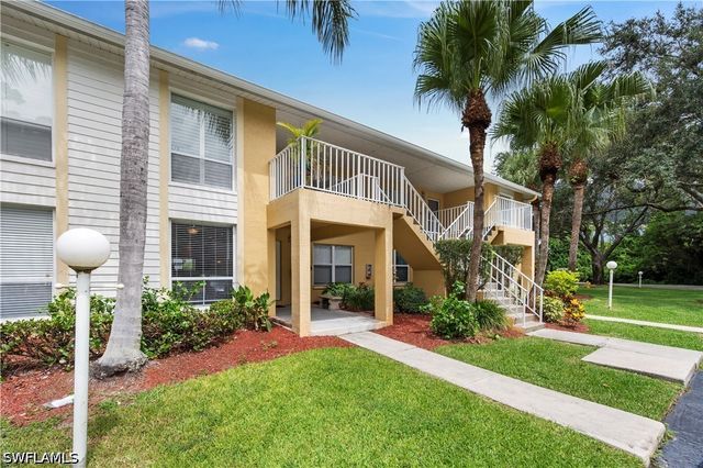 1250 Yesica Ann CIR E105, Naples, FL 34110