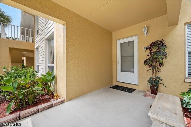 1250 Yesica Ann CIR E105, Naples, FL 34110