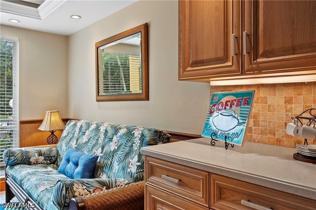 1250 Yesica Ann CIR E105, Naples, FL 34110
