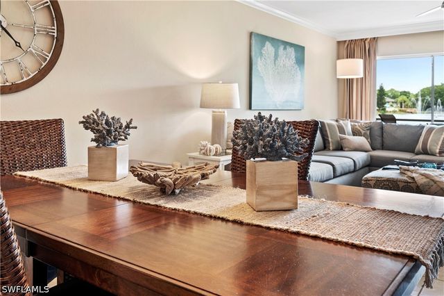 1250 Yesica Ann CIR E105, Naples, FL 34110