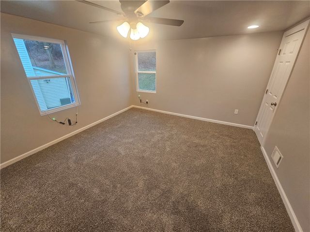 17 Hemlock St, Ellsworth Boro, PA 15331